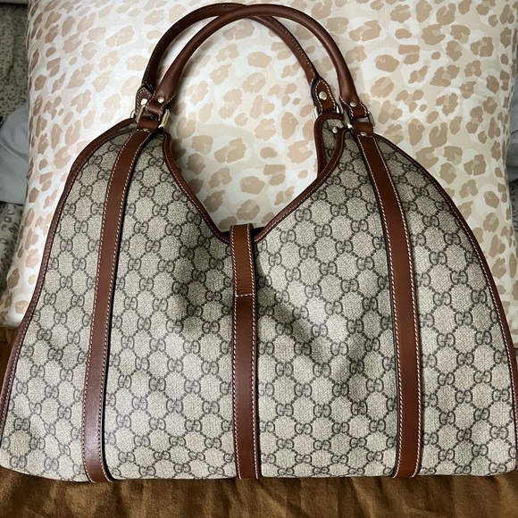 Authentic Gucci hobo. Chocolate brown supreme canvas. 17x17 from handle - Picture 4 of 8
